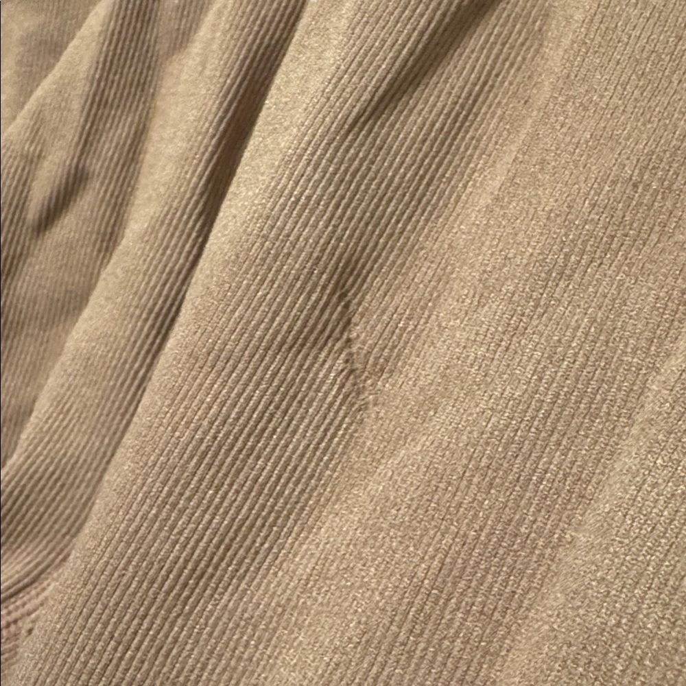 Elegant Tan V-Neck Long Sleeve Top - Picture 3 of 3